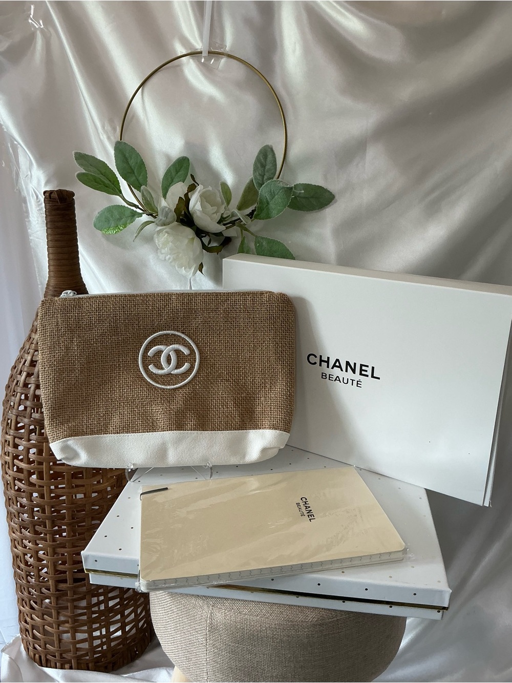 Chanel Beauté VIP GWP Jute/Raffia Cosmetic Pouch and Journal Limited Edition